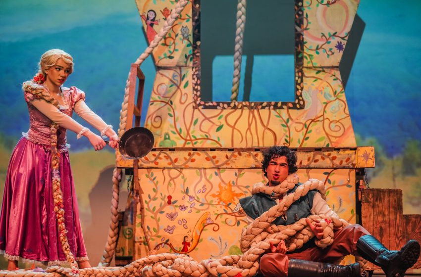  Musical infantil “A Nova Aventura de Rapunzel” retorna aos palcos do Recife em apresentação única no Teatro de Santa Isabel Espetáculo da Helena Siqueira Produções reúne atores e bailarinos pernambucanos em uma montagem repleta de magia, música, dança e emoção para toda a família