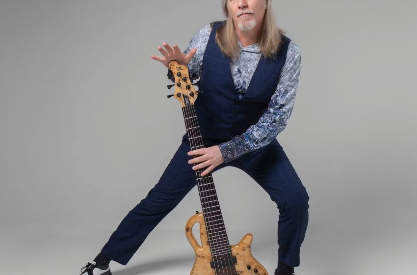  Humberto Gessinger retorna ao Recife com turnê acústica dos Engenheiros do Hawaii Show acontece nesta sexta-feira no Classic Hall e celebra grandes sucessos da banda em formato intimista; últimos ingressos estão à venda