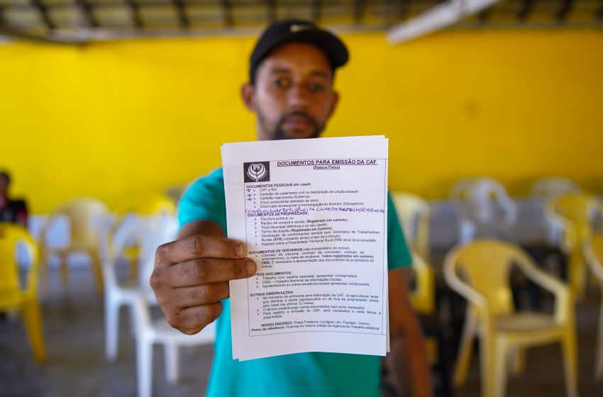  Paulista inicia cadastro de pescadores e marisqueiras em Maria Farinha para acesso a benefícios Ação orienta profissionais sobre regularização da atividade pesqueira, emissão do RGP e programas como Seguro-defeso e Chapéu de Palha
