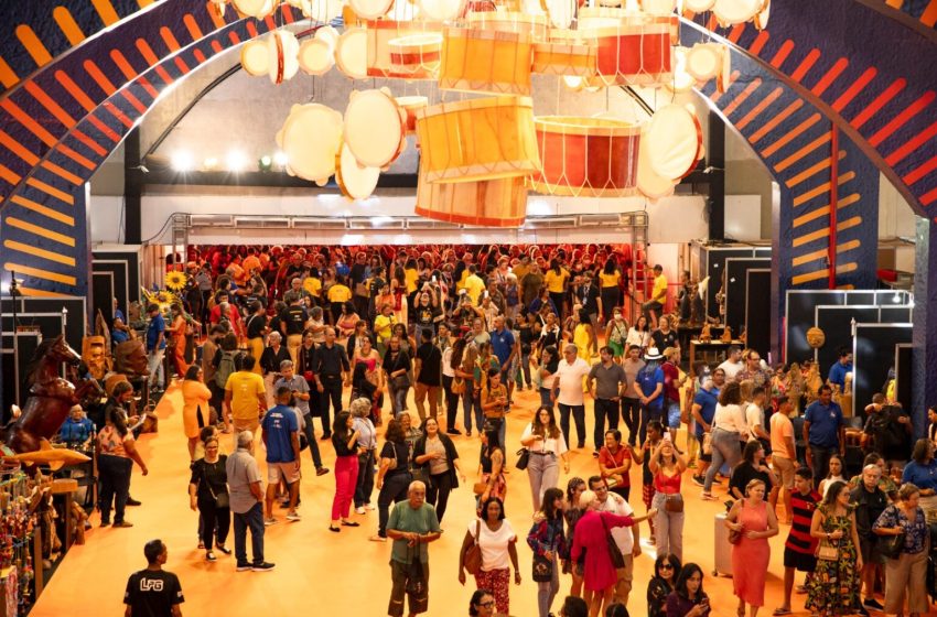  Fenearte, shows e teatro movimentam julho no Pernambuco Centro de Convenções Complexo em Olinda recebe a maior feira de artesanato da América Latina, espetáculos, stand up, programação infantil, congresso, eventos corporativos e colações de grau ao longo do mês