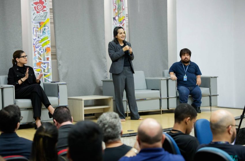  Governo de Pernambuco lança edital de R$ 300 milhões para financiar soluções digitais em prefeituras Chamada pública vai selecionar 30 projetos de inovação desenvolvidos por micro e pequenas empresas para modernizar serviços municipais, com recursos do Fundo Inovar-PE