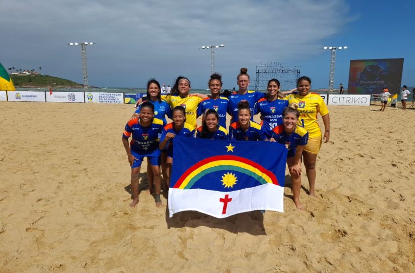  Pernambuco tem oito atletas e duas treinadoras convocadas para Mundial Universitário de Praia, em Portugal Representantes da UNINASSAU Recife defenderão a Seleção Brasileira Universitária no torneio da FISU, que será disputado entre os dias 17 e 22 de setembro, em Figueira da Foz, reunindo mais de 550 atletas de 34 países