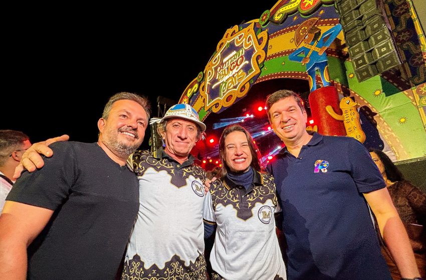  Joãozinho Tenório acompanha abertura do Festival Pernambuco Meu País em Salgueiro Deputado estadual participa da primeira noite do evento ao lado da governadora Raquel Lyra e de lideranças da região, destacando o impacto do festival na valorização da cultura, do turismo e da economia do Sertão Central