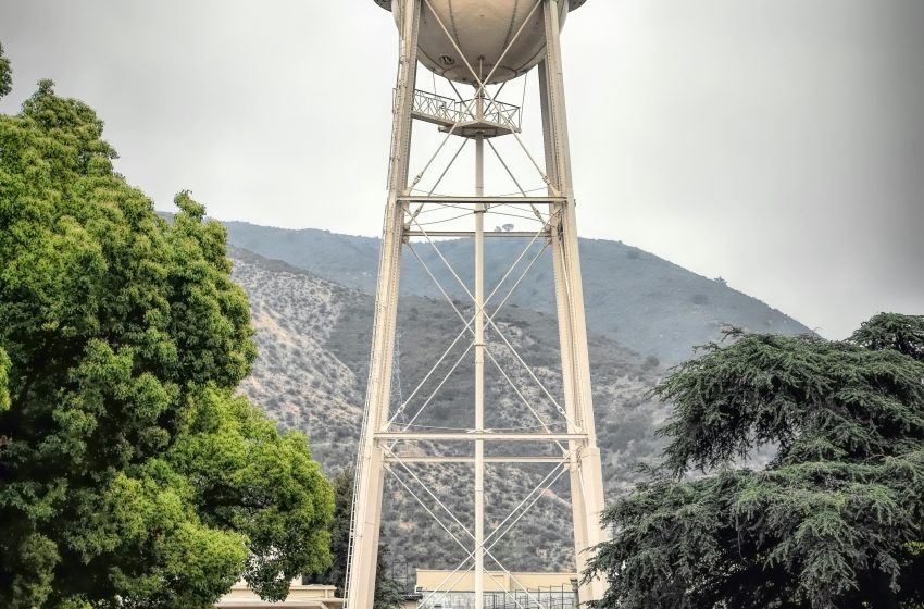  Fusão bilionária entre Paramount e Warner Bros é barrada pela Justiça americana
