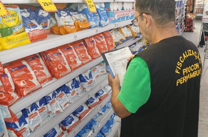  Cesta básica na Região Metropolitana do Recife sobe 0,44% em julho, aponta Procon-PE Pesquisa revela variação de até 510,79% nos preços e mostra que custo médio dos 27 produtos analisados chegou a R$ 786,41