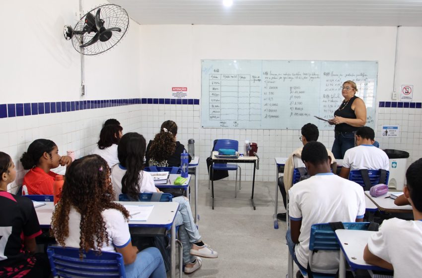  Prefeitura do Paulista convoca novos professores aprovados em seleção simplificada para a Rede Municipal de Ensino Nova convocação do Processo Seletivo Simplificado nº 003/2025 contempla docentes dos Anos Iniciais, Atendimento Educacional Especializado (AEE), Língua Portuguesa, Educação Física e Matemática, reforçando o quadro da educação municipal