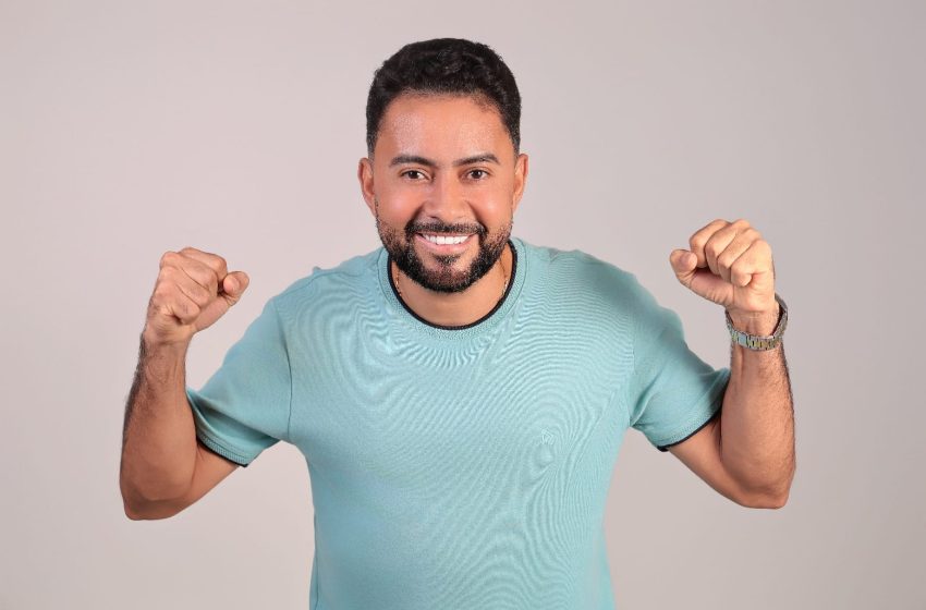 MC Leozinho do Recife lança pré-candidatura à Câmara dos Deputados com foco nas pautas da periferia Cantor ligado ao brega e ao funk pernambucano afirma que movimento em torno de seu nome surgiu nas comunidades da Região Metropolitana do Recife e defende bandeiras voltadas à cultura, juventude e combate às desigualdades