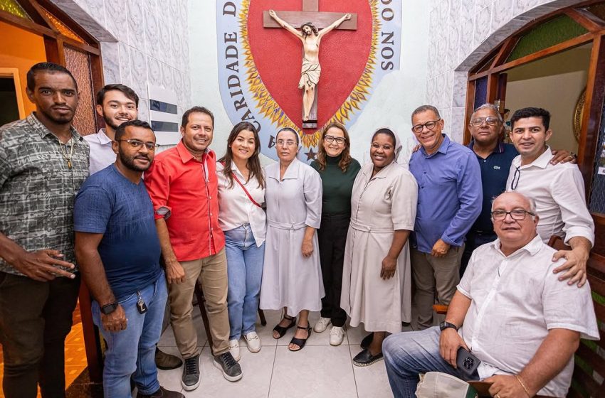  Saúde infantil de Garanhuns recebe reforço com emenda de R$ 173 mil para compra de ambulância Recurso destinado pela deputada Débora Almeida será utilizado pelo Hospital Infantil Palmira Sales para ampliar e qualificar o transporte de pacientes pediátricos