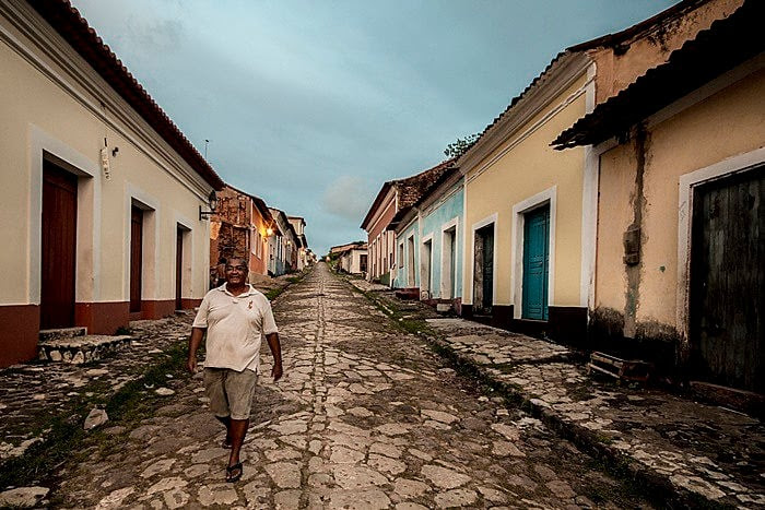  Nordeste concentra quase 70% da população quilombola do Brasil, aponta painel do Data Nordeste Região reúne 906 mil quilombolas, com maior concentração na Bahia e no Maranhão; ferramenta reúne dados demográficos e territoriais do Censo 2022