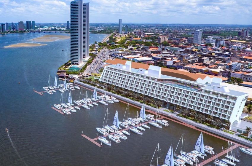 Bargaço se prepara para receber público durante a largada da 37ª Refeno no Recife Restaurante abre às 11h30 neste sábado (19) e oferece vista privilegiada para acompanhar a movimentação das embarcações rumo a Fernando de Noronha