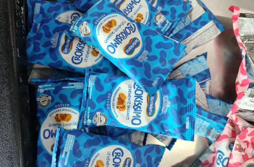  Procon-PE encontra 116 produtos vencidos em supermercado na Zona Oeste do Recife Fiscalização identificou amendoim, leite fermentado e iogurtes fora do prazo de validade expostos na área de vendas; produtos foram inutilizados no local