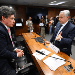  Senado adia apresentação de relatório sobre medida que isenta taxa em compras de até US$ 50
